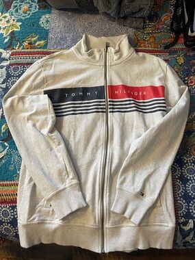 Tommy Hilfiger Light Gray Full-Zip Jacket with Navy and Red Stripe
